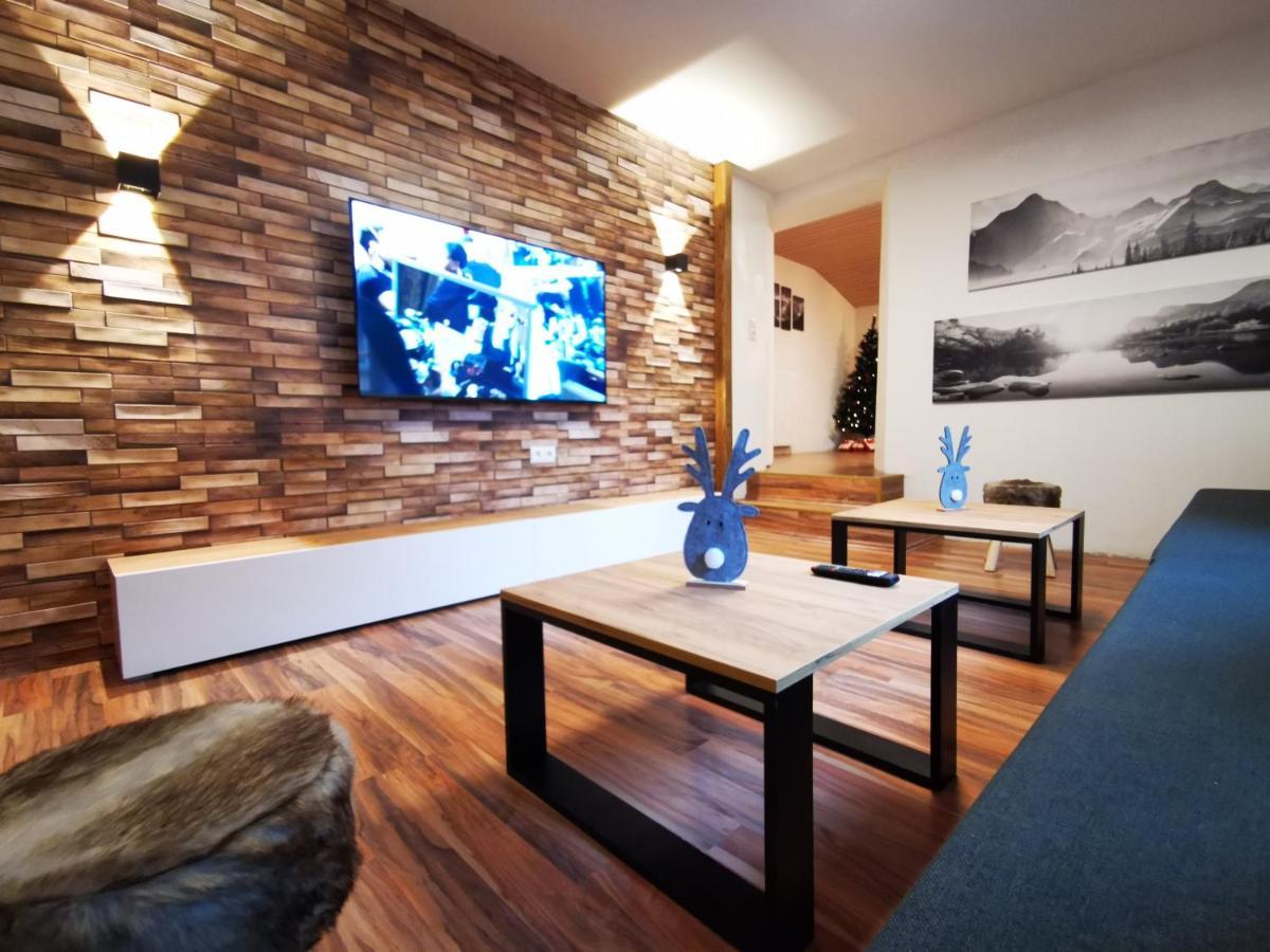 Alpenchalet Dona Partenen Exteriör bild