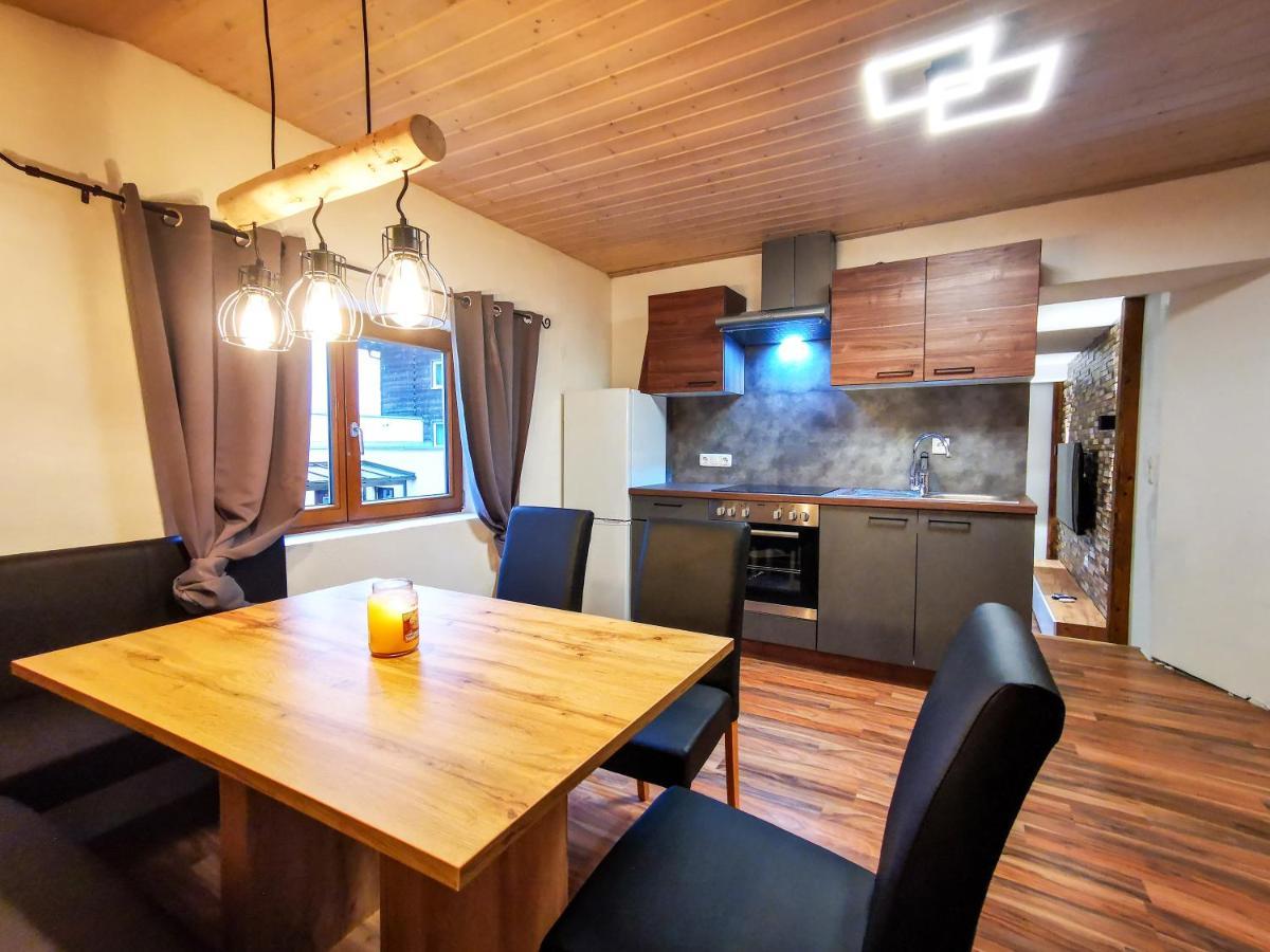 Alpenchalet Dona Partenen Exteriör bild