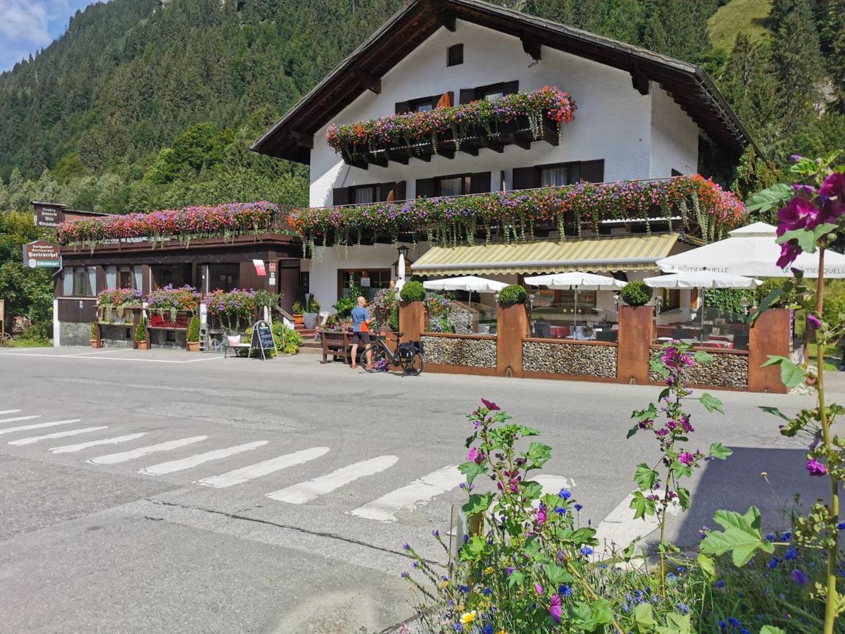 Alpenchalet Dona Partenen Exteriör bild